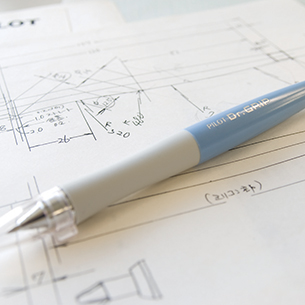 衝撃の太軸筆記具「ドクターグリップ」の開発秘話。